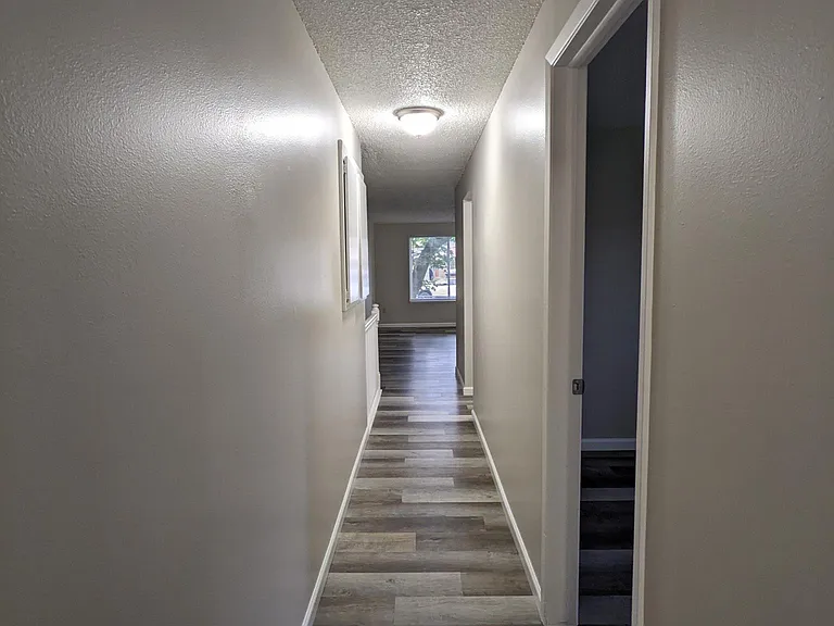 1218 E Nora Ave — Photo 4