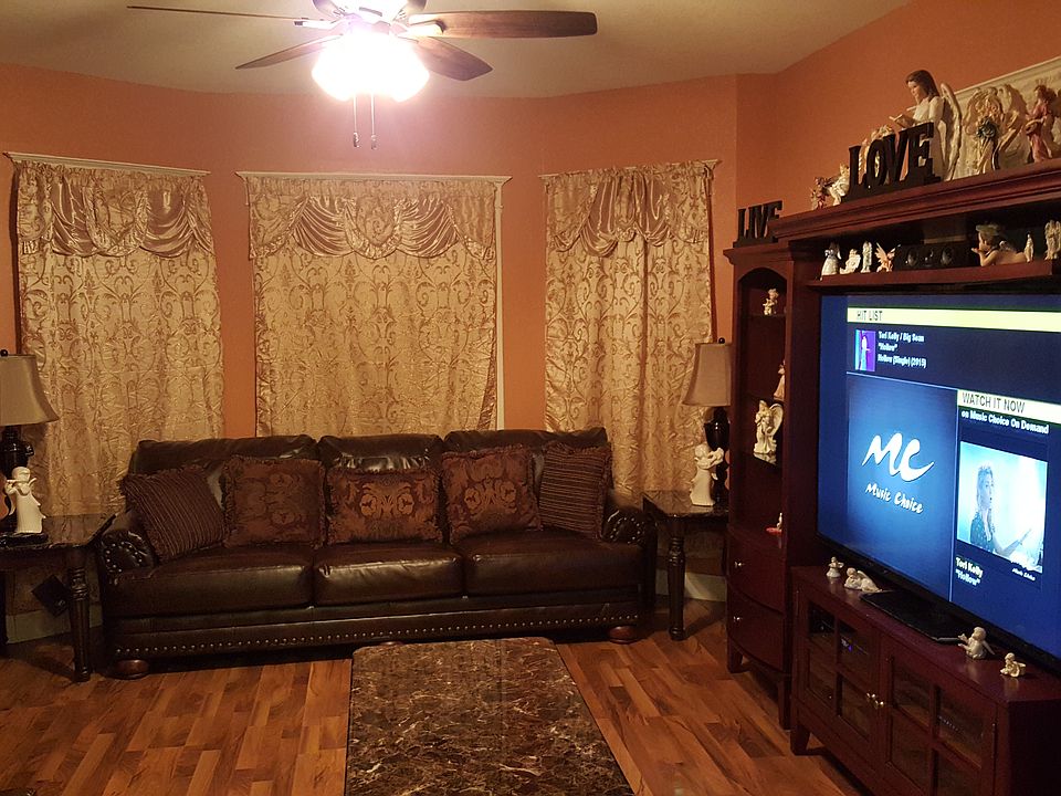 2nd image of 859 Logan Ave