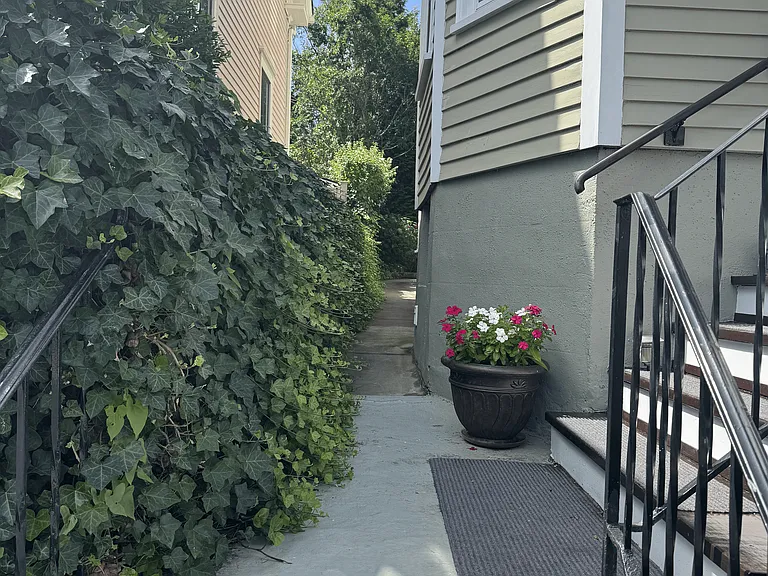 5 Whitwell Ave #A — Photo 2
