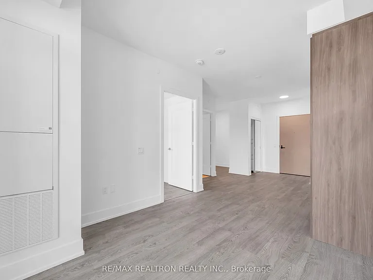 858 Dupont St #409 — Photo 12