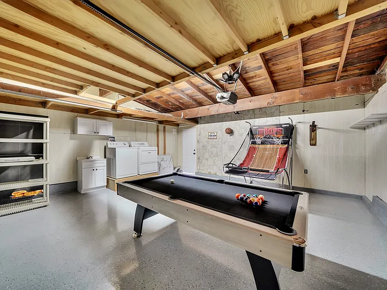 1306 W Baker Ave — Photo 16