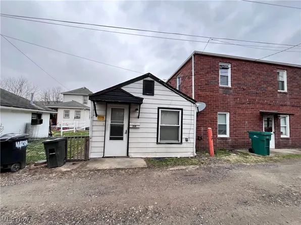 318 Coolidge St, Newell, WV 26050
