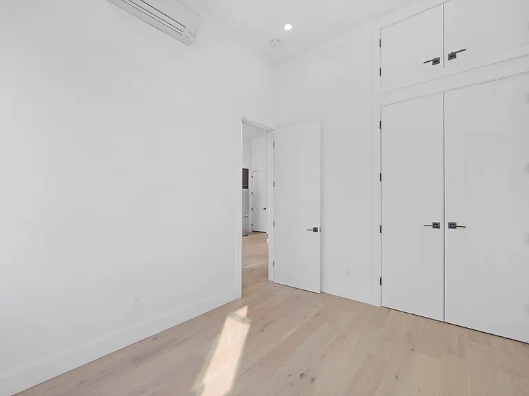 242 Knickerbocker Ave #3R — Photo 7