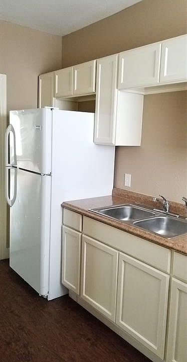 1st image of 4623 Brinkley St APT 2