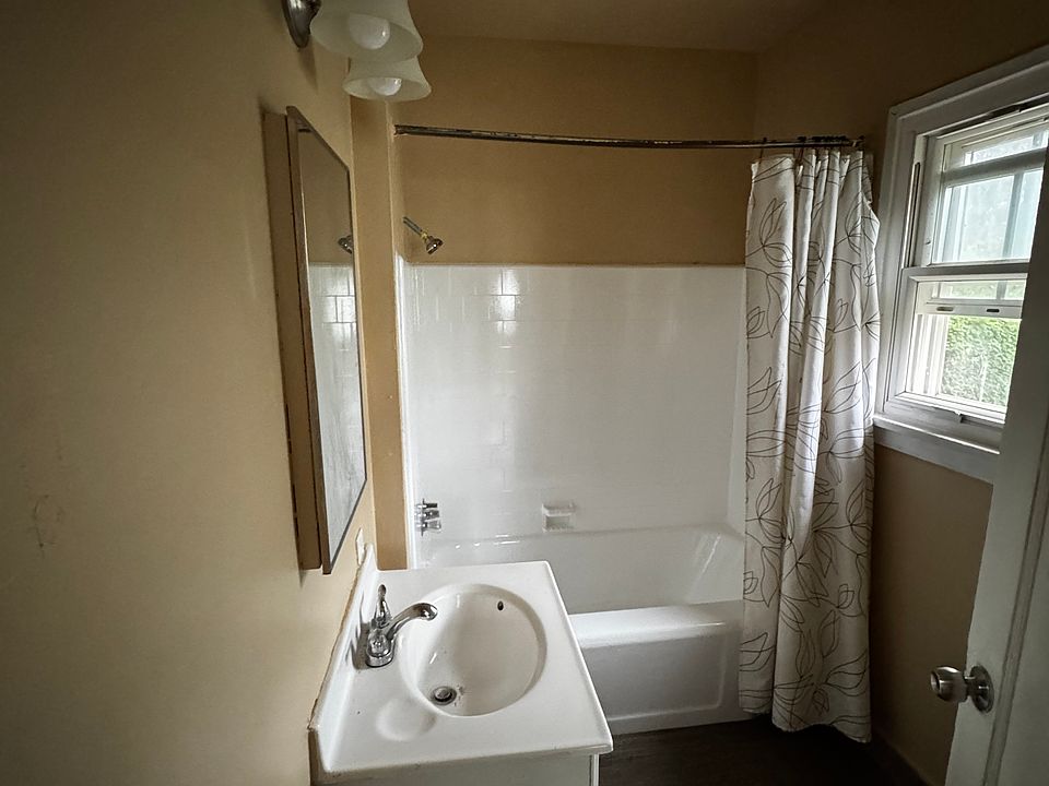 1st image of 203 W Nevada St