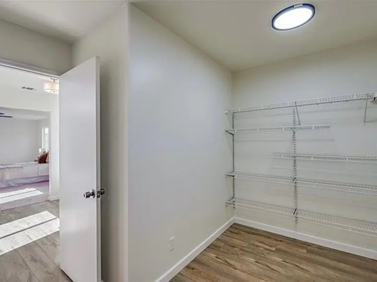 4425 Oak Tree Way — Photo 4