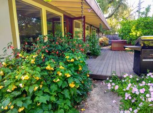 2420 Whitney Dr, Mountain View, CA 94043