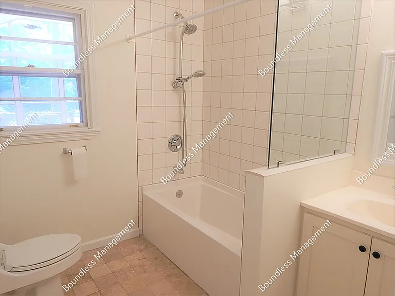 1033 Scott Blvd — Photo 15