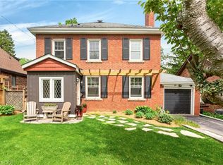 13 Tweedsmuir Ave, Dundas, ON L9H 4H6