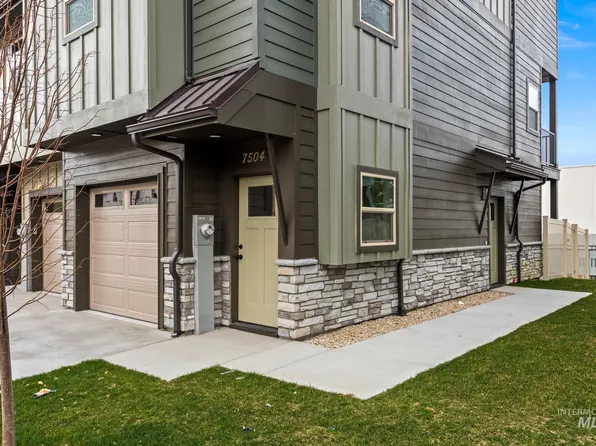 4343 N Waltz Ln, Garden City, ID 83714