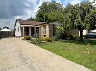 29067 Edward Ave, Madison Heights, MI 48071