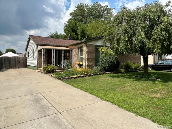 29067 Edward Ave, Madison Heights, MI 48071