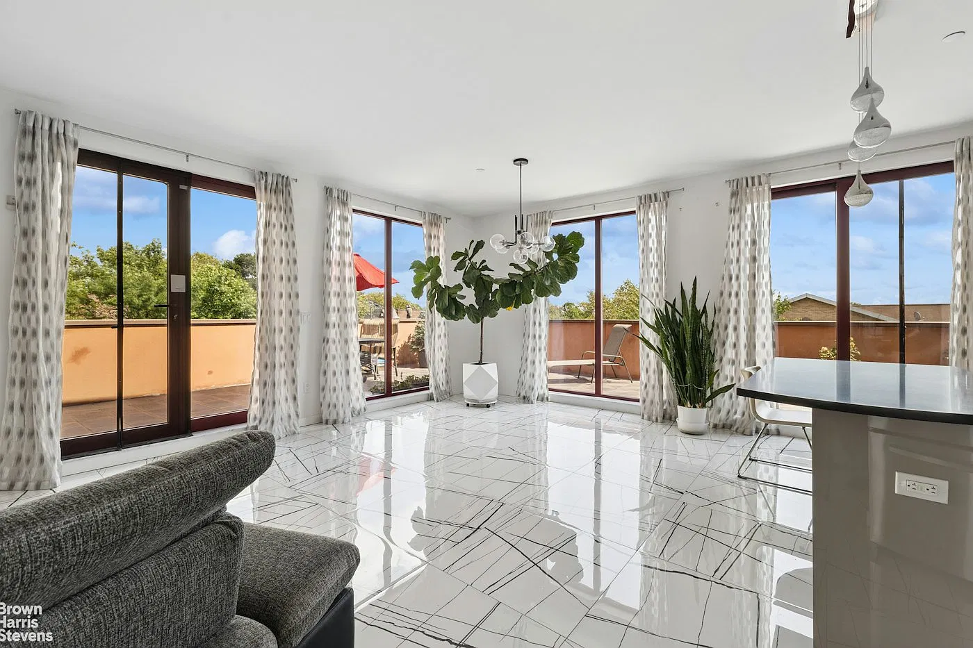 600 20th Street — Photo 4