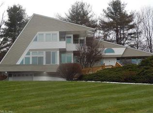 33 Flynn Ln, Middletown, CT 06457