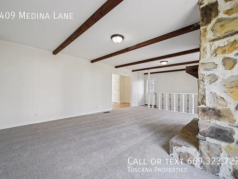 1409 Medina Ln — Photo 2