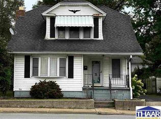 19 Blakely Ave, Terre Haute, IN 47803
