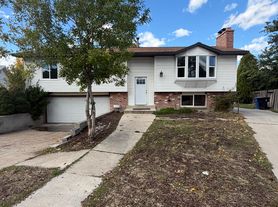 2016 W Hewwood Cir