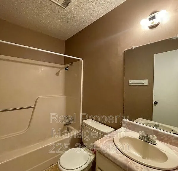 750 Hospital Rd #Q-3 — Photo 13