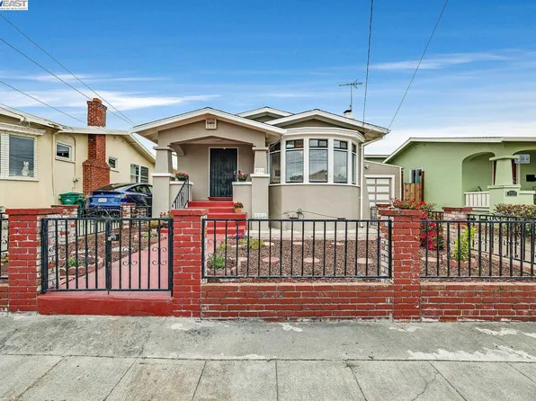 3026 Bartlett St, Oakland, CA 94602