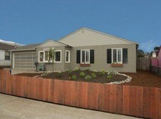 212 Avalon Dr, Pacifica, CA 94044