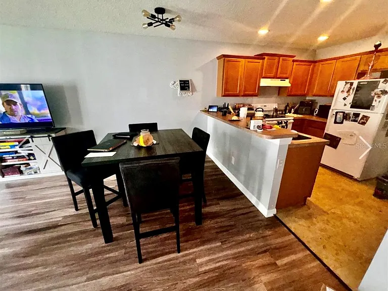 533 Cresting Oak Cir #79 — Photo 2