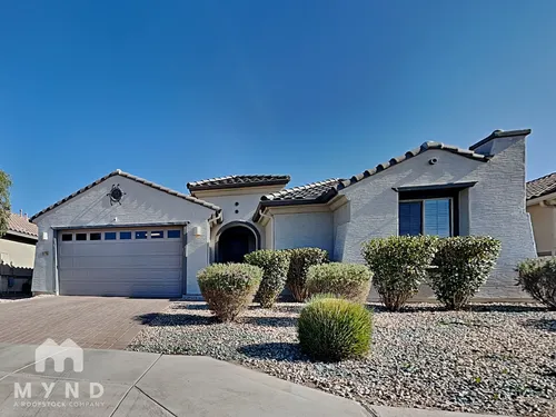 8756 W Rancho Dr Photo 1