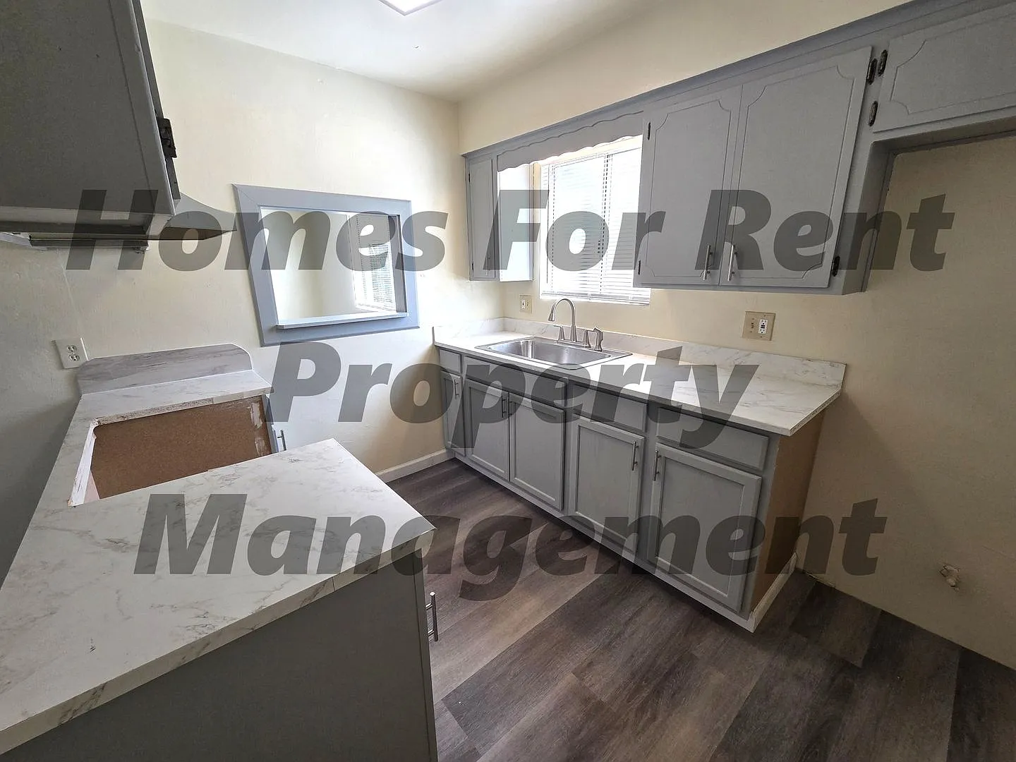 Updated 3 Bedroom 2 Bath Home — Photo 4
