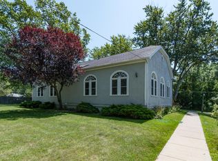 7372 N Shore Dr, South Haven, MI 49090