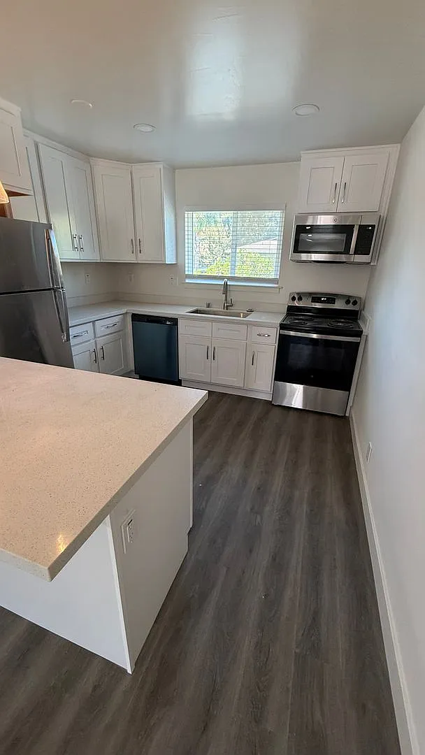 The Flats — Photo 3