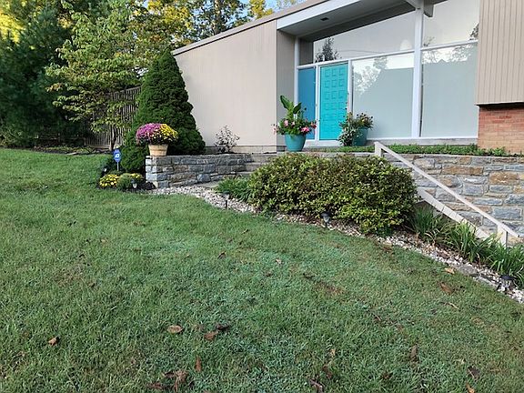 3rd image of 10251 Pendery Dr
