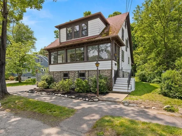 5 Centre Ln, Milton, MA 02186