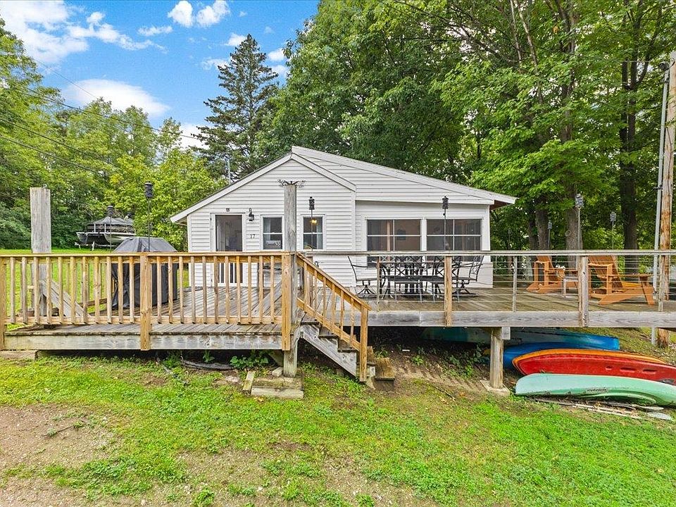 17 Martha Drive, Saint Albans, VT 05478 | Zillow