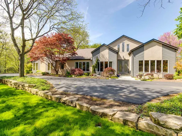 11 Lakewood Dr, Bannockburn, IL 60015