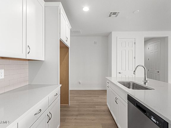 5th image of 40548 W WADE Drive