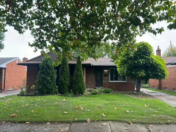 31134 Fairfield Dr, Warren, MI 48088