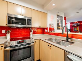 680 Clarkson St #706, New Westminster, BC