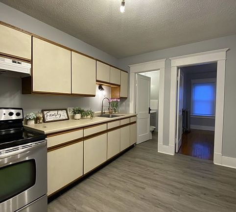 4th image of 41 Suffolk St APT 2L