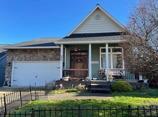 955 SE Golden Eagle Ave, Roseburg, OR 97470