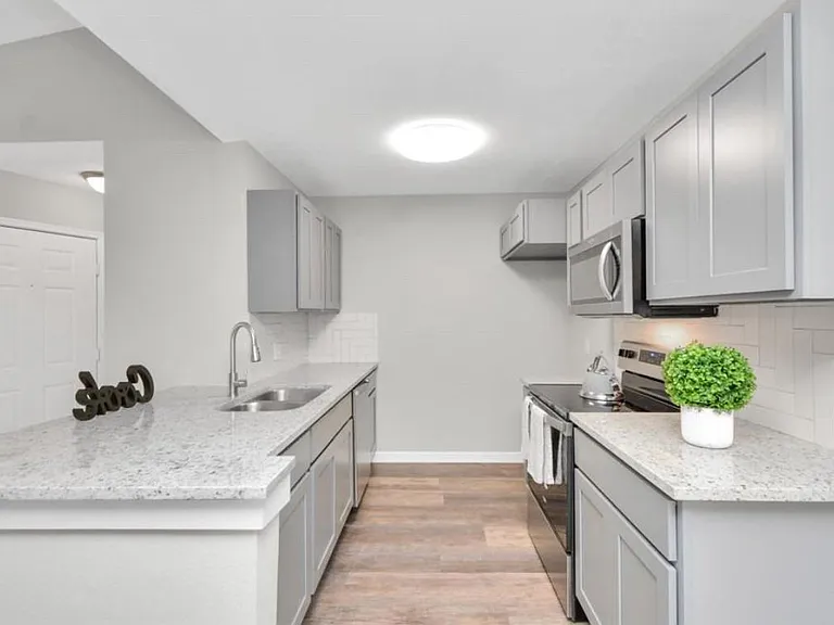 10101 S Gessner Rd #811 — Photo 9