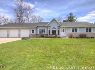 40 Chary Ln, Sparta, MI 49345