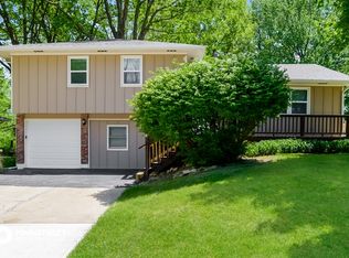 5319 Goodman Ln, Overland Park, KS 66202
