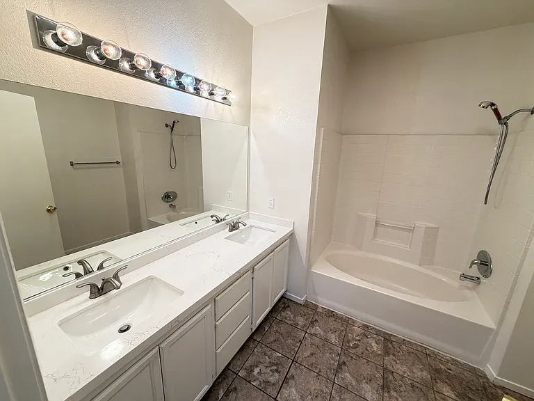 7241 Indian Creek Ln #201 — Photo 27