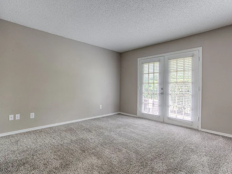 The Quorum at Trophy Club Townhomes — Photo 8