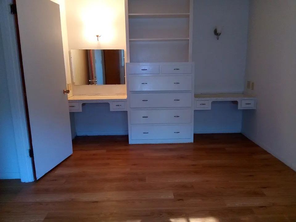 Ridgewood Apartments