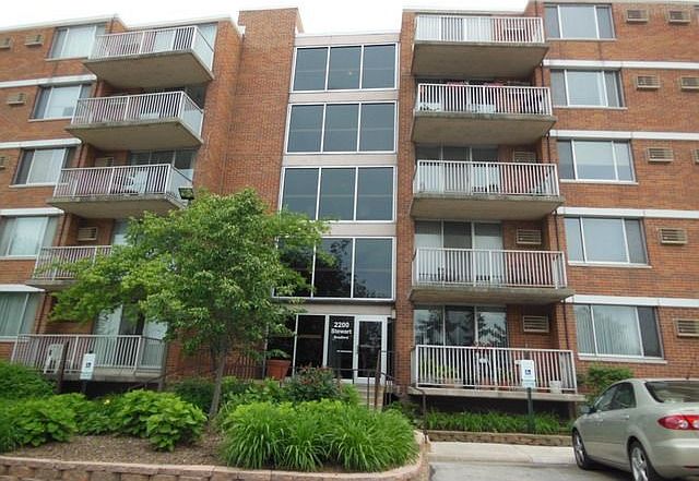 1st image of 2200 S Stewart Ave APT 4D