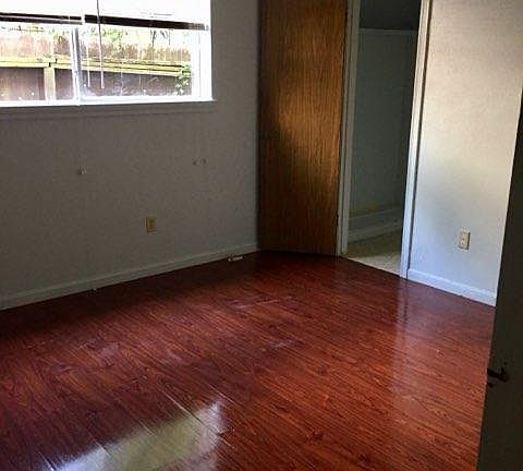 4th image of 3507 Black Locust Dr