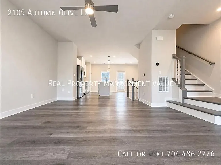 2109 Autumn Olive Ln — Photo 7