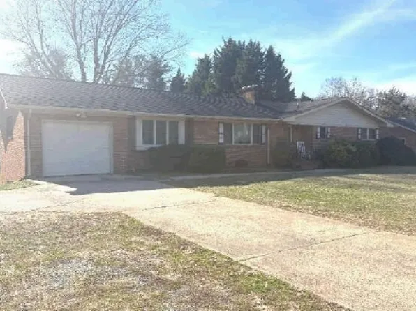 260 Old Hollow Rd, Winston Salem, NC 27105