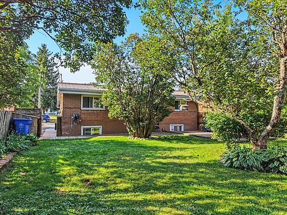 4th image of 328 McKenzie Ave