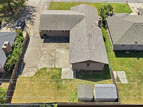 4th image of 11029 E 26th Pl